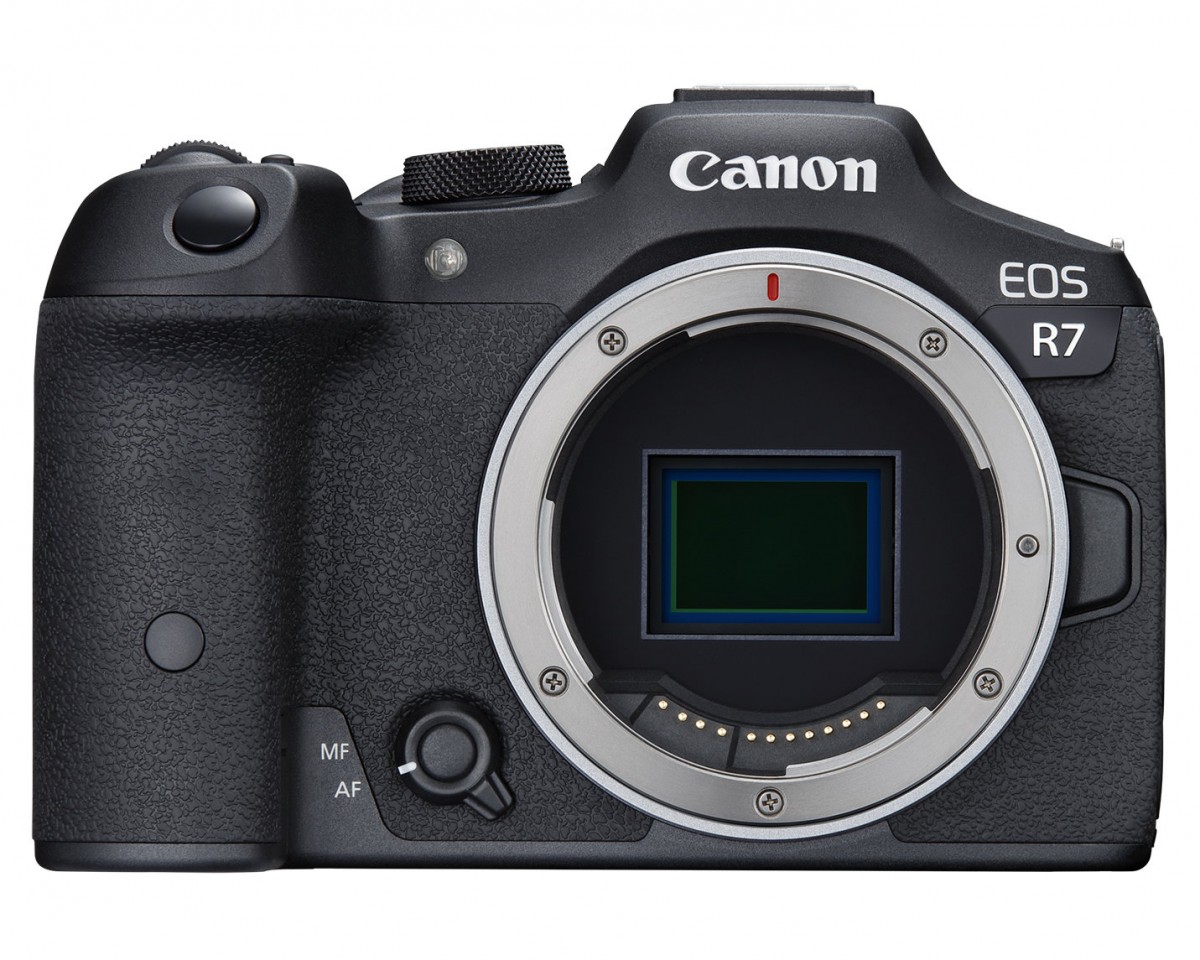 Canon announces EOS R7 and R10