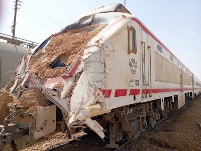 النقل: اصطدام قطار نقل مسافرين بعجلة على طريق (بغداد- بصرة)